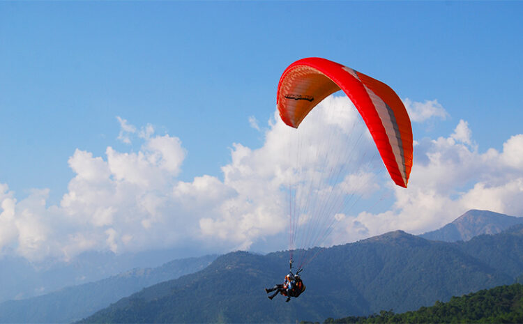  Paragliding